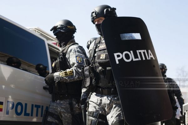 SUTE de percheziții DIICOT, la această oră, în aproape toată țara!