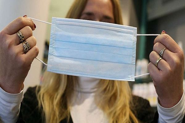 Cum pot fi identificate măştile neconforme de pe piaţă