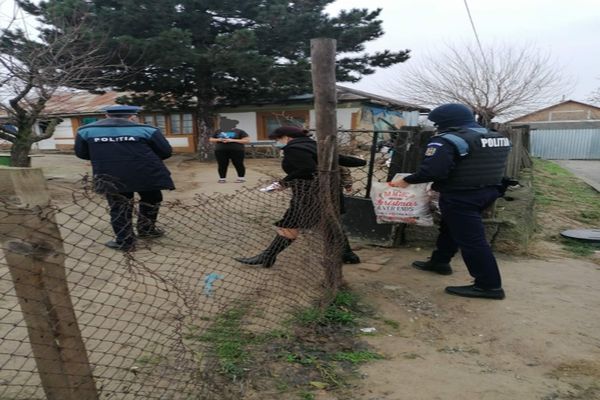 Isaccea. Polițiștii tulceni au fost ajutoarele lui Moș Crăciun