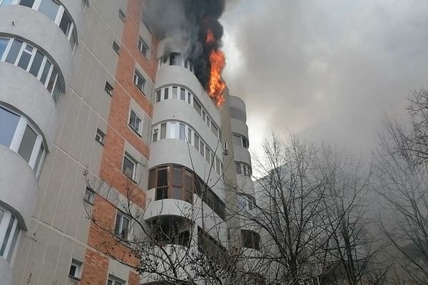 Sancțiunu ISU după tragedia de la Constanța. Autoscara a ajuns la 16 minute după ce femeia a căzut de la balcon