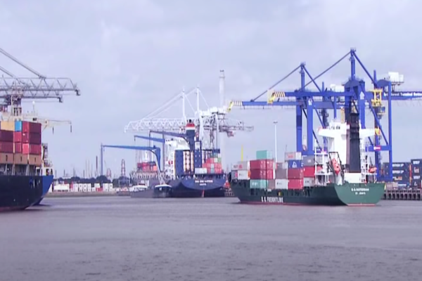 OLANDA: Droguri în valoare de 45 de milioane de euro, confiscate de polițiști în Portul Rotterdam