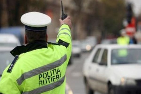Arge;ean prins la volan, fără permis de conducere, pe străzile din Tulcea