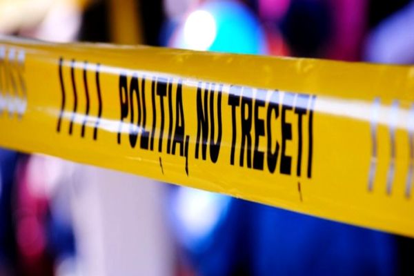 A murit după ce a căzut de la 13 metri!