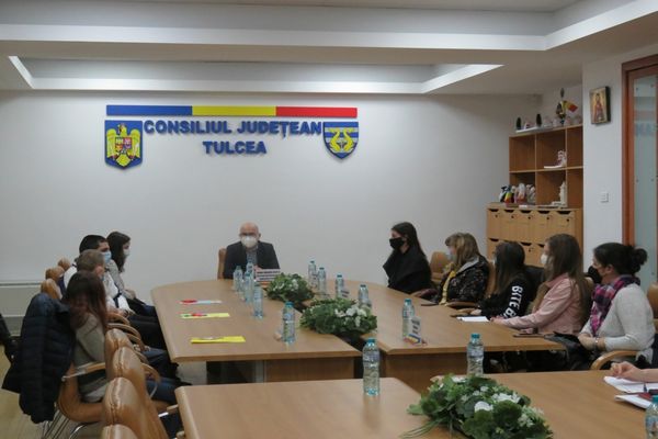 Câștigătorii concursului „Cea mai frumoasă scrisoare pentru mama“ au fost premiați