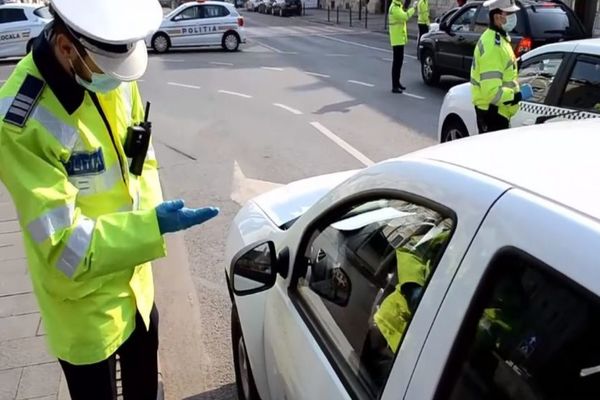 Ce amenzi riști dacă ești prins pe stradă fără declarație