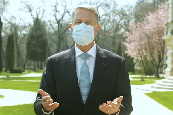 VIDEO  Președintele Klaus Iohannis mesaj pentru românii care sărbătoresc Paștele: “Avem nevoie de credința și speranța pe care Lumina Învierii ni le insuflă”