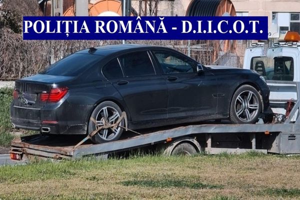 12 persoane arestate preventiv pentru constituirea a 3 grupuri infracționale organizate și proxenetism