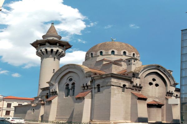  Musulmanii din România intră în postul Ramazanului