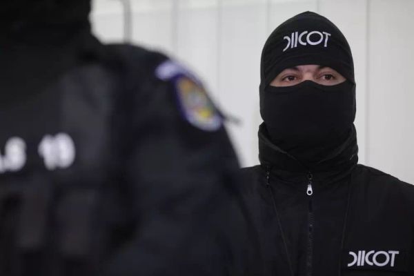 VIDEO Captură record de droguri. 1, 4 tone de heroină găsite în portul Constanța