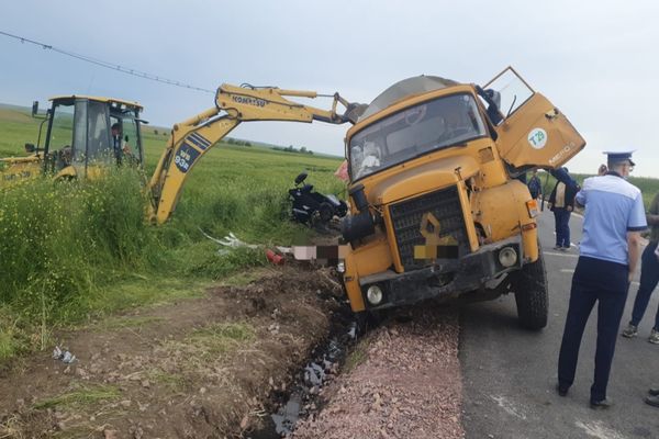 Șocant! A murit STRIVIT de o cisternă condusă de un șofer băut