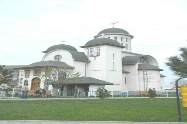 Preot înregistrat în timp ce-i făcea avansuri unei fetițe de 14 ani, la spovedanie