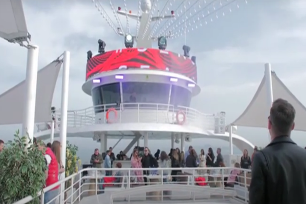 VIDEO Petrecere pe yacht, în largul Mării Negre