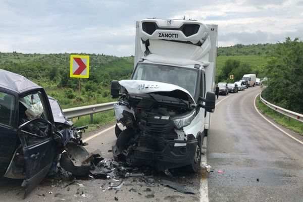 Accident provocat de un șofer băut și fără permis