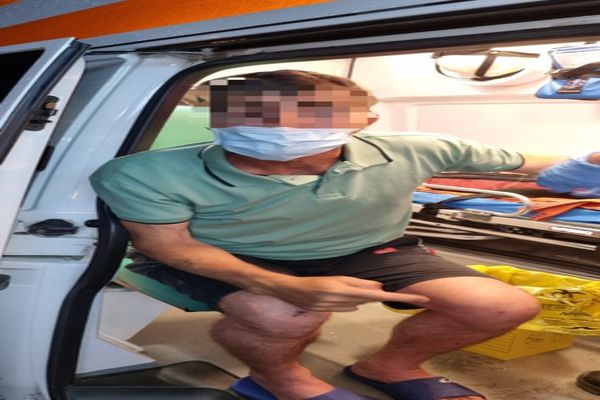  Sub aburii alcoolului a vrut să-și dea foc în plină stradă