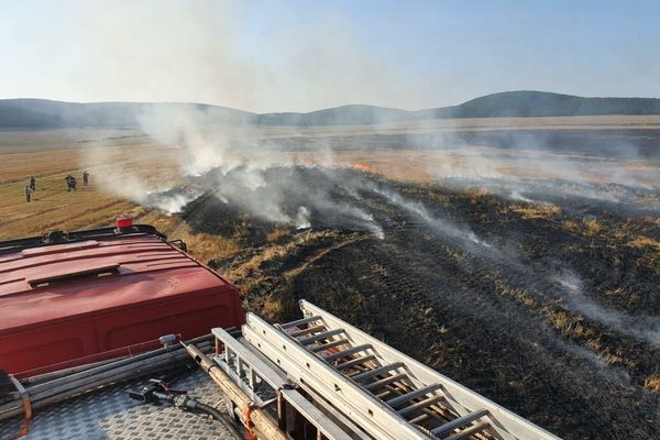 40 de hectare de miriște de grâu, incendiate intenţionat la Slava Cercheză
