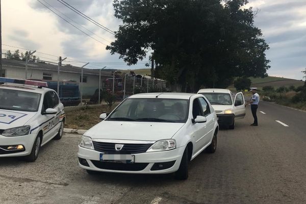 Razie a polițiștilor pe DN22D.  Șofer prins cu 138 km/oră în localitatea Mircea Vodă