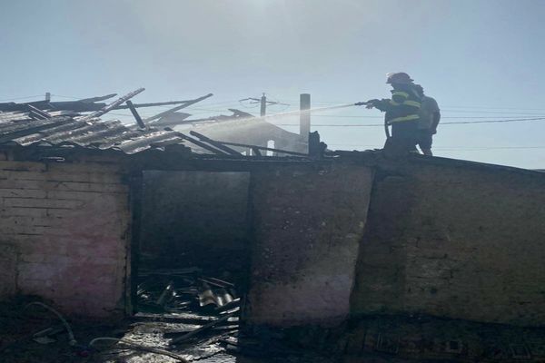 O “mână criminală” a provocat un incendiu la o casă din Casimcea