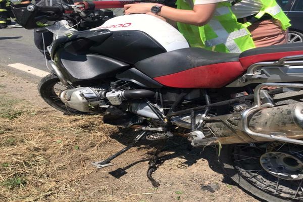 FOTO Accident pe DN22. Doi motocicliști la spital