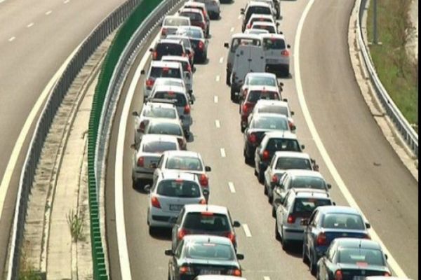  Se circulă bară la bară pe Autostrada Soarelui, dinspre litoral. Rute alternative
