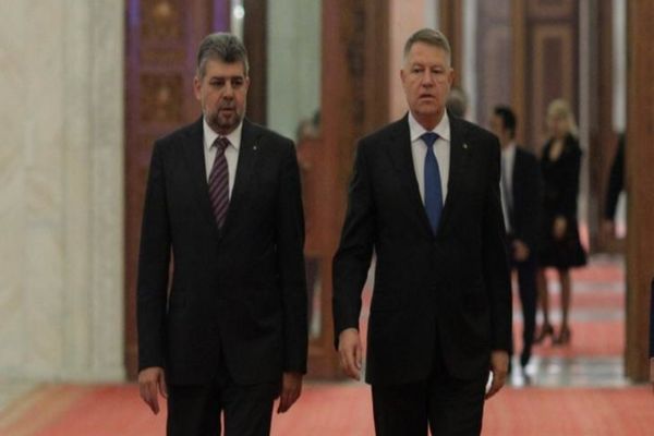 „Jo napot kivanok, Iohannis!” Replica zilei