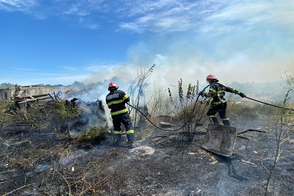 FOTO VIDEO O nouă zi de foc pentru pompierii tulceni