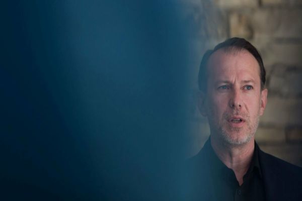 Guvernul atacă moțiunea de cenzură a USR PLUS și AUR la CCR. Cîțu: Este inadmisibil