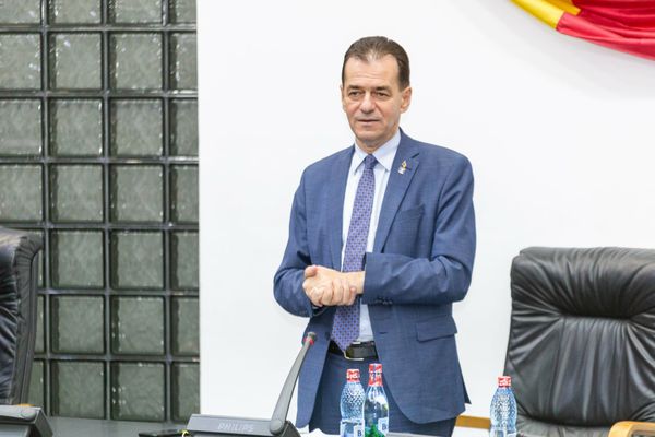 Ludovic Orban la Tulcea:”Există trei variante pentru PNL: să se refacă coaliția de guvernare, să guvernăm cu PSD, fie sprijiniți din umbră, fie pe față cu ei, adică USL 2, fie să trecem în opoziție”