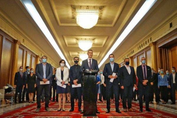 Miniștrii USR-PLUS și-au depus demisiile din Guvernul Cîțu. Cine preia interimatele