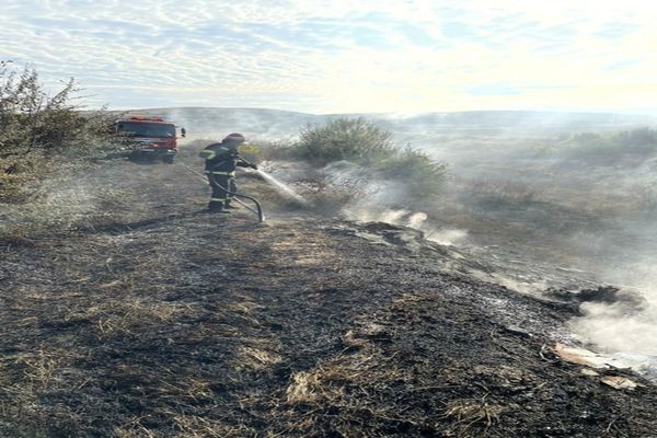 FOTO Incendiu violent la Somova