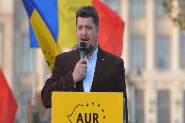 AUR e ferm: ”Nu îl susținem pe Dacian Cioloș premier, vom vota împotriva lui”