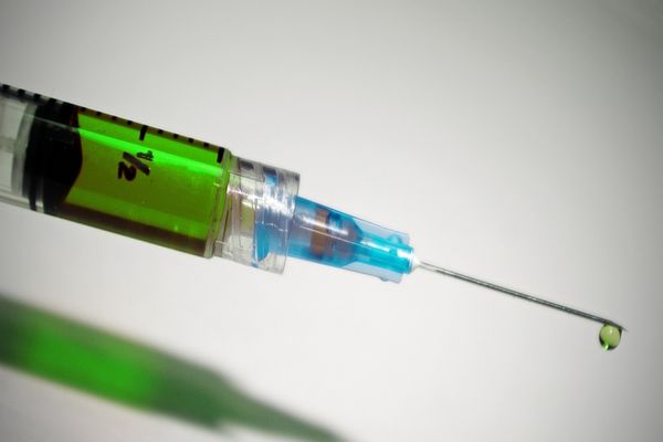 Parlamentarii unei țări, OBLIGAȚI să se vaccineze anti-Covid. Ce persoane sunt EXCEPTATE