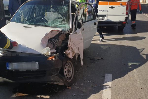 FOTO Carambol cu trei mașini.O victimă