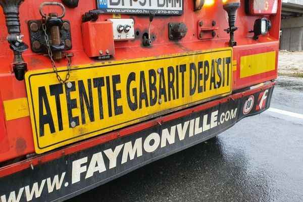 Transport agabaritic. Restricții de trafic pe mai multe artere rutiere