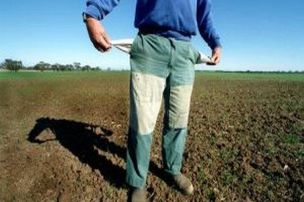 Persoanele cu venituri mici pot suspenda plata facturilor la electricitate și gaze pentru o perioadă 