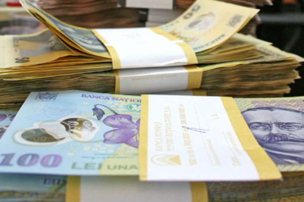 S-au găsit bani pentru plata PENSIILOR și SALARILOR. Cifrele RECTIFICĂRII, prezentate de Realitatea Plus