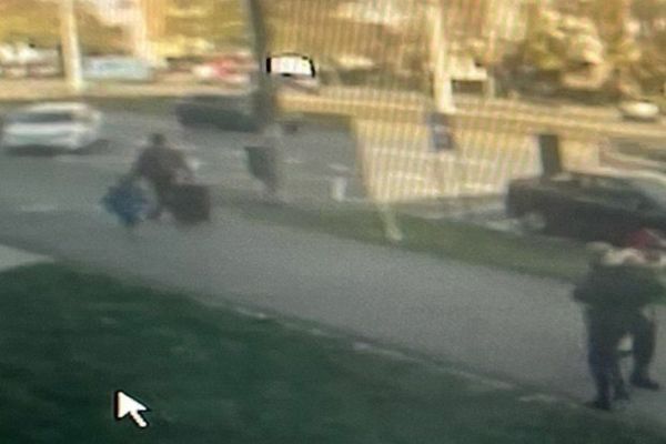 Fetița ucisă de la ARAD. Primele IMAGINI cu tatăl vitreg, surprins când transporta trupul în geamantan