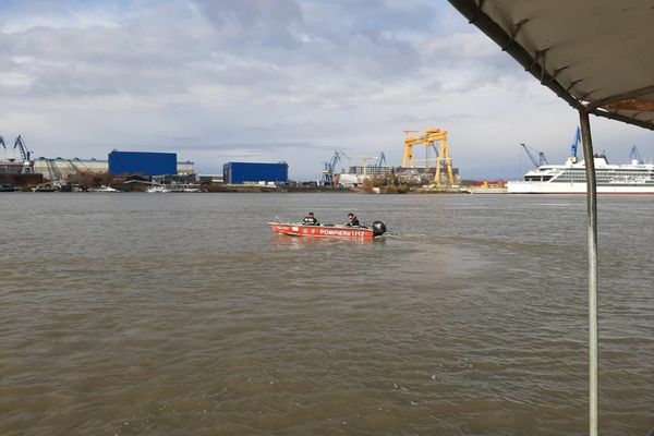 VIDEO S-au reluat căutările bărbatului dispărut în Dunăre