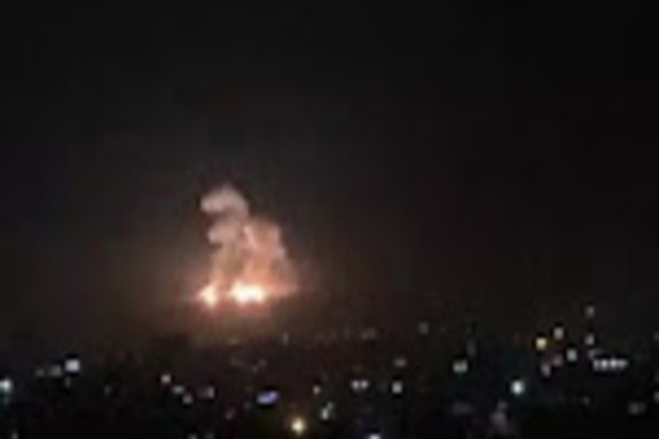 VIDEO | Israelul a lansat mai multe rachete spre vestul Siriei. Presa siriană scrie că proiectilele au vizat portul Lattakia