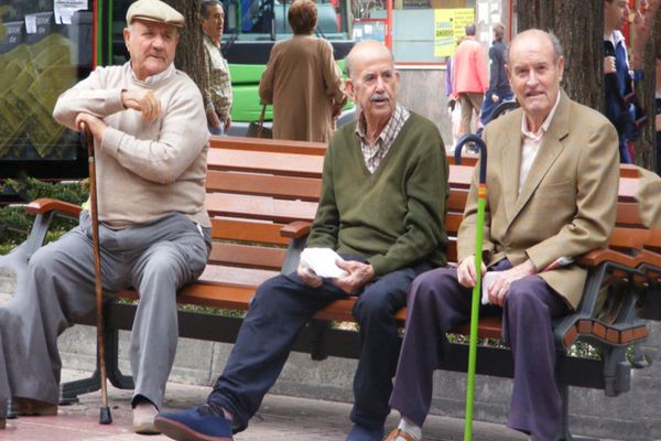 Premierul Ciucă, anunț important pentru pensionari: ”Vom creşte plafonul veniturilor până la care vor beneficia de compensare cu 90% a medicamentelor”