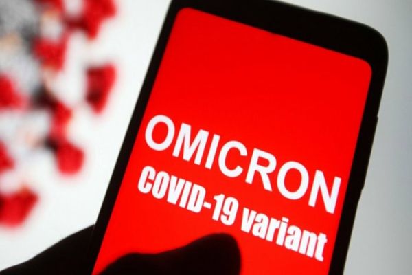 OMS: Nicio variantă a coronavirusului nu s-a răspândit până acum la fel de rapid ca Omicron