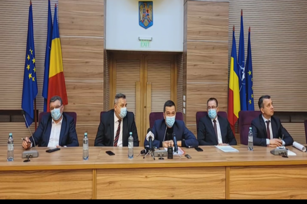  Secretar de stat de la Transporturi, fără MASCĂ în conferință