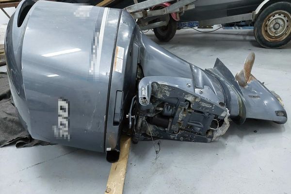 Motor de barcă, căutat de autoritățile din Franța,  descoperit la Sulina