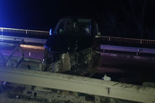 Trei copii răniți într-un grav accident pe DN22