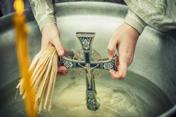 AJUNUL BOBOTEZEI 2022. Ziua când se prind farmecele. Superstiţii pentru noroc de bani