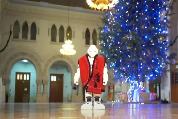 Video: Plugușor de pandemie, spus din toată „inima” de roboțelul AlphaOne