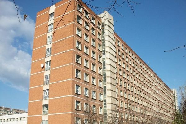 Un pacient s-a prezentat cu vesta antiglonț în spital