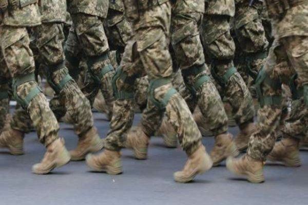 În Ucraina va fi declarată stare de urgență, pe fondul temerilor privind o iminentă invazie rusă