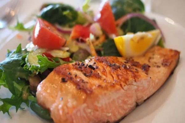 Consumul de pește îți prelungește viața. Iată care sunt cele mai recomandate sortimente