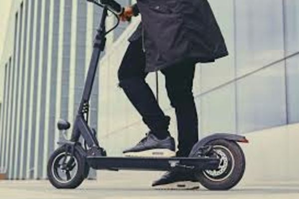 Reguli noi pentru trotinetele electrice