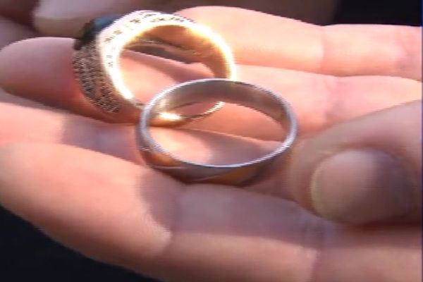 Bijuterii furate de la un pacient mort în spital. Rudele decedatului fac acuzații grave